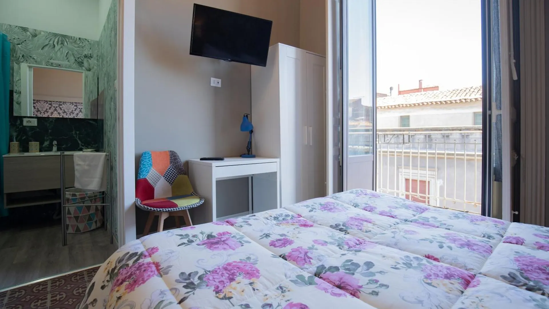 Tra L'Etna E Il Mare Via Oberdan Bed & Breakfast Catania Italy